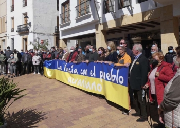 “La Nucía con el pueblo ucraniano” se concentra en la plaça Major