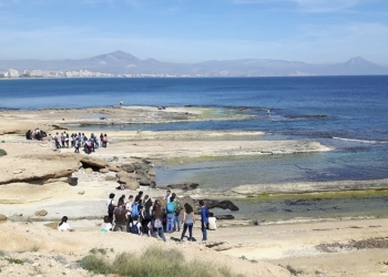 Descubrir la Geología con un recorrido a pie por la Playa de San Juan y el Cabo de la Huerta