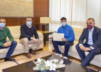 El socorrista Sergio Fernández, premiado con la Distinción al Mérito de Protección Civil