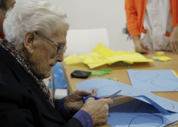Igualdad elimina todas las restricciones para las salidas y las visitas en residencias de personas mayores