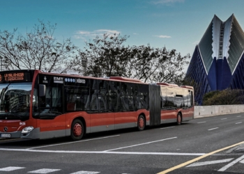 La EMT refuerza el servicio por la celebración de la Semana Santa Marinera