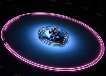 Julia Cambra baila ‘No es amor’ en Dansa València