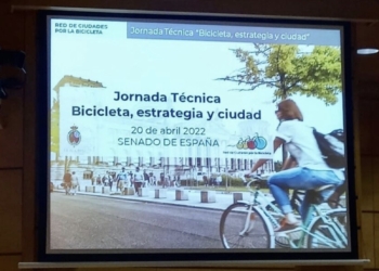 Villena asiste a la Jornada ‘Bicicleta, ciudad y estrategia’ celebrada en el Senado de Madrid
