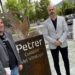 Una escultura de “Petrer, corazón del Vinalopó” realizada con material reciclado preside desde hoy el nuevo bulevar de la avenida Felipe V
