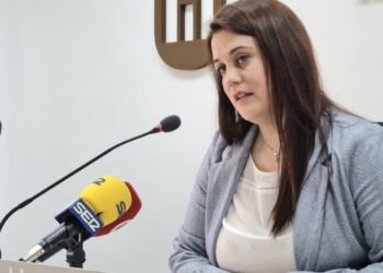 Elda aprueba los convenios de colaboración con la Junta Central de Comparsas y la Cofradía de los Santos Patronos