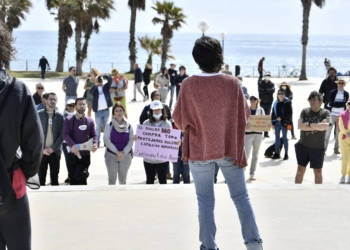 «Estamos hablando del último kilómetro virgen de la costa oriolana»