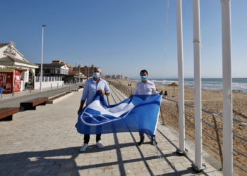 bandera azul torrevieja