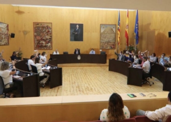 El PSOE de Benidorm critica que el gobierno local niege a los empadronados aparcar gratis en zona azul