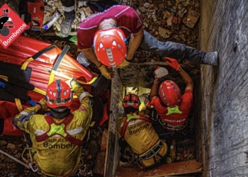 bomberos edificio colapsado