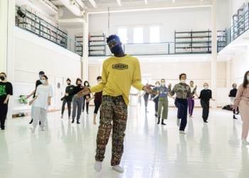 Reflexionar, debatir y cuestionar a través de la danza y las artes en movimiento