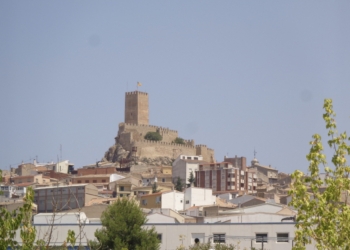 La torre del castillo de Banyeres marca uno de los puntos más alto de la provincia | Superchilum
