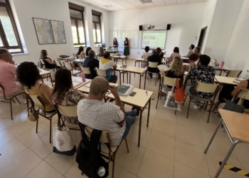 Los colegios de Petrer preparan el curso compartiendo experiencias y buenas prácticas docentes