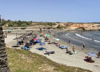 Orihuela cierra las playas de Cala Mosca, Cala Cerrada y Cala Bosque