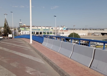 Finalizan los trabajos de conservación de las barandillas de protección situadas en avenida Rosa Mazón