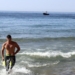 Más de 350 nadadores completan la 4ª Travesía Heartbreak Benidorm