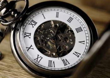 ¿IIII o IV? El misterio de los relojes con números romanos