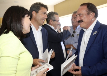 ‘Construyendo fuertes’, la biografía del arquitecto Roberto Pérez-Guerra, presentada en el techo de la provincia