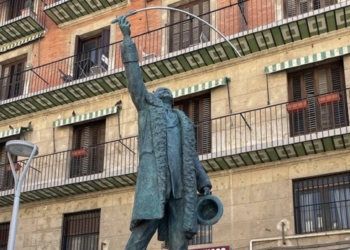 València instala una escultura de Gustavino, “el arquitecto de Nueva York”