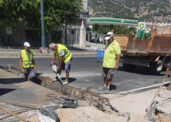 Alcoy instala un nuevo semáforo en la calle Alicante