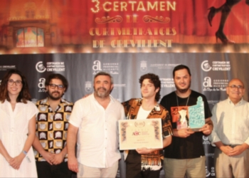 Los cortos “Phonorama” y “Todo me pasa a mí” triunfan en la gran noche del cine de Crevillent