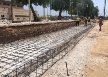 Continúan las obras de la nueva grada del campo Els Xiprerets