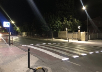 Un sistema de pasos de peatones inteligentes para mejorar la seguridad vial