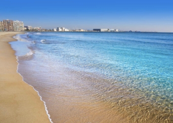 Sedimentos, matorrales y sol