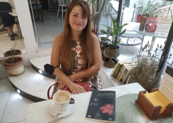 «Mi estilo poético ha cambiado desde que estoy en España»