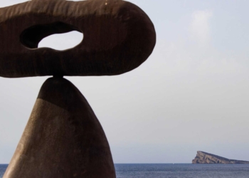 El arte «para ser tocado» de Juan Méjica musealiza el Paseo de Poniente