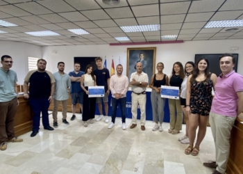 Más de una decena de desempleados jóvenes trabajan ya en el ayuntamiento de Torrevieja