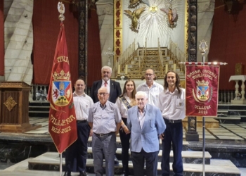 La Banda Municipal de Música de Villena conmemora su centenario con la bendición de su nueva bandera