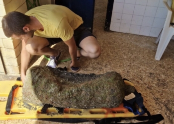 Santa Pola custodia y conserva un hallazgo arqueológico en el mar