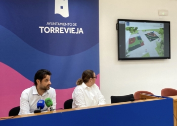 Presentado el Plan de Mejora de Zonas y Juegos Infantiles «Torrevieja ¡disfrútala jugando!»