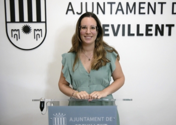 Crevillent introduce el quinto contenedor