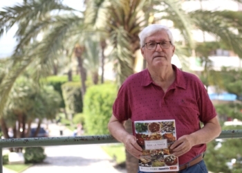 «Escribir un libro con cerca de 80 años de edad es una satisfacción enorme»