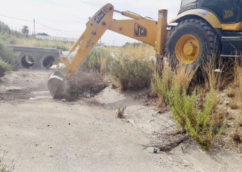 Elche intensifica la limpieza de barrancos, cunetas e imbornales en previsión de posibles lluvias torrenciales