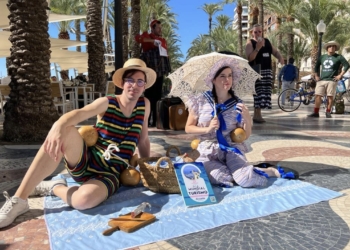 Alicante celebra el Día Mundial del Turismo con personajes históricos y conciertos