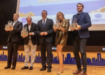 Benidorm reconoce el papel de RTVE, Alaska, Máximo Huerta y el hotel Don Pancho en la proyección de su marca