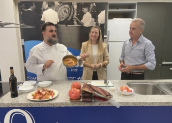 El showcooking del Chef Sergio Sierra abre las degustaciones del Centenario del Mercado