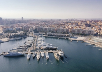 València y Generalitat gestionarán la Marina de manera conjunta mediante una fundación o una empresa mixta