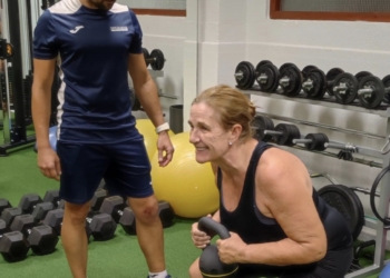 «Ejercicio y alimentación pueden mejorar la densidad ósea en personas con osteoporosis»