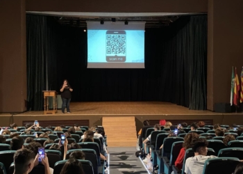 Más de 1.200 adolescentes del municipio desmentirán los mitos del amor romántico de la mano de Marina Marroquí