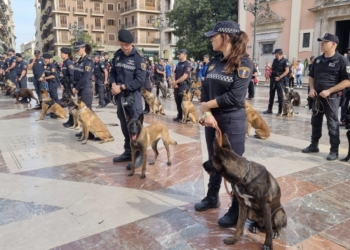 Más de un centenar de Unidades Caninas policiales y de rescate se citan en València para poner en común experiencias