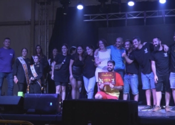 La Mamella Despistada gana el concurso de playbacks y Els Enfonsats el de paellas