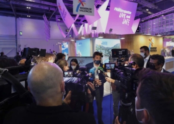 Costa Blanca exhibe en la World Travel Market su fortaleza como destino peninsular con más vuelos desde Reino Unido