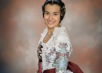 «Si viven las Fallas de este pueblo se darán cuenta de que son geniales»