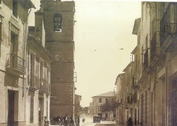 La calle Francisco Sala Marco -antes llamada de Fermín y Galán- durante los años 30.