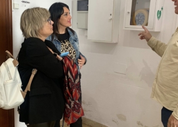 Santa Pola instala 5 nuevos desfibriladores en los edificios municipales