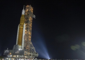 Artemis I vuela ya hacia la Luna