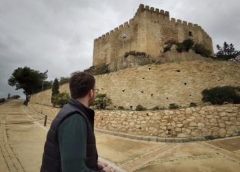 Petrer analiza, a través de imágenes de satélite, los movimientos de la ladera del Castillo en los últimos años